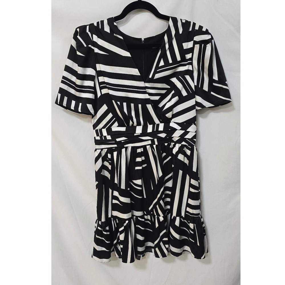 Karl Lagerfeld Paris women 10 Geo print faux wrap mini dress puff short sleeves